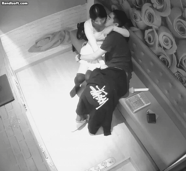 Honeycam 2025-03-22 22-20-38.gif