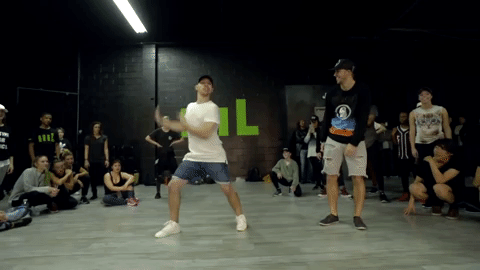 다운로드 (2).gif