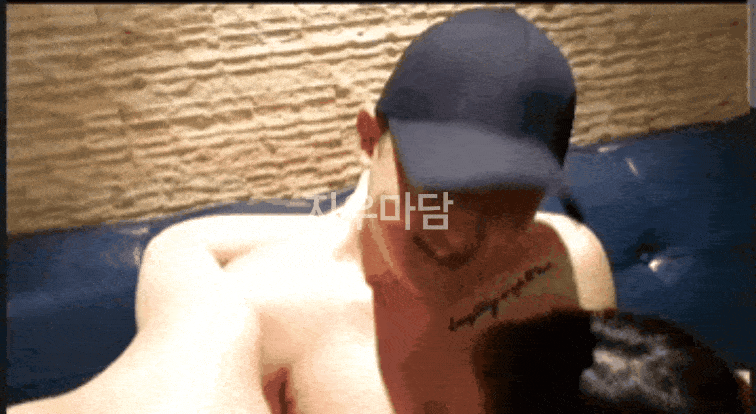 KakaoTalk_20250205_213246678_04.gif